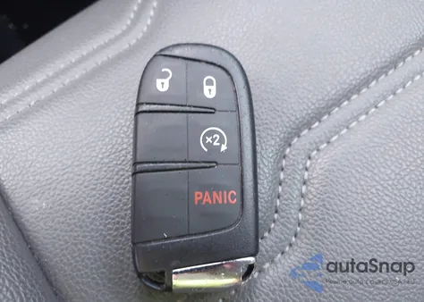 2019 Jeep Compass Latitude 4X4 from USA, damaged, VIN 3C4NJDBB9KT713896